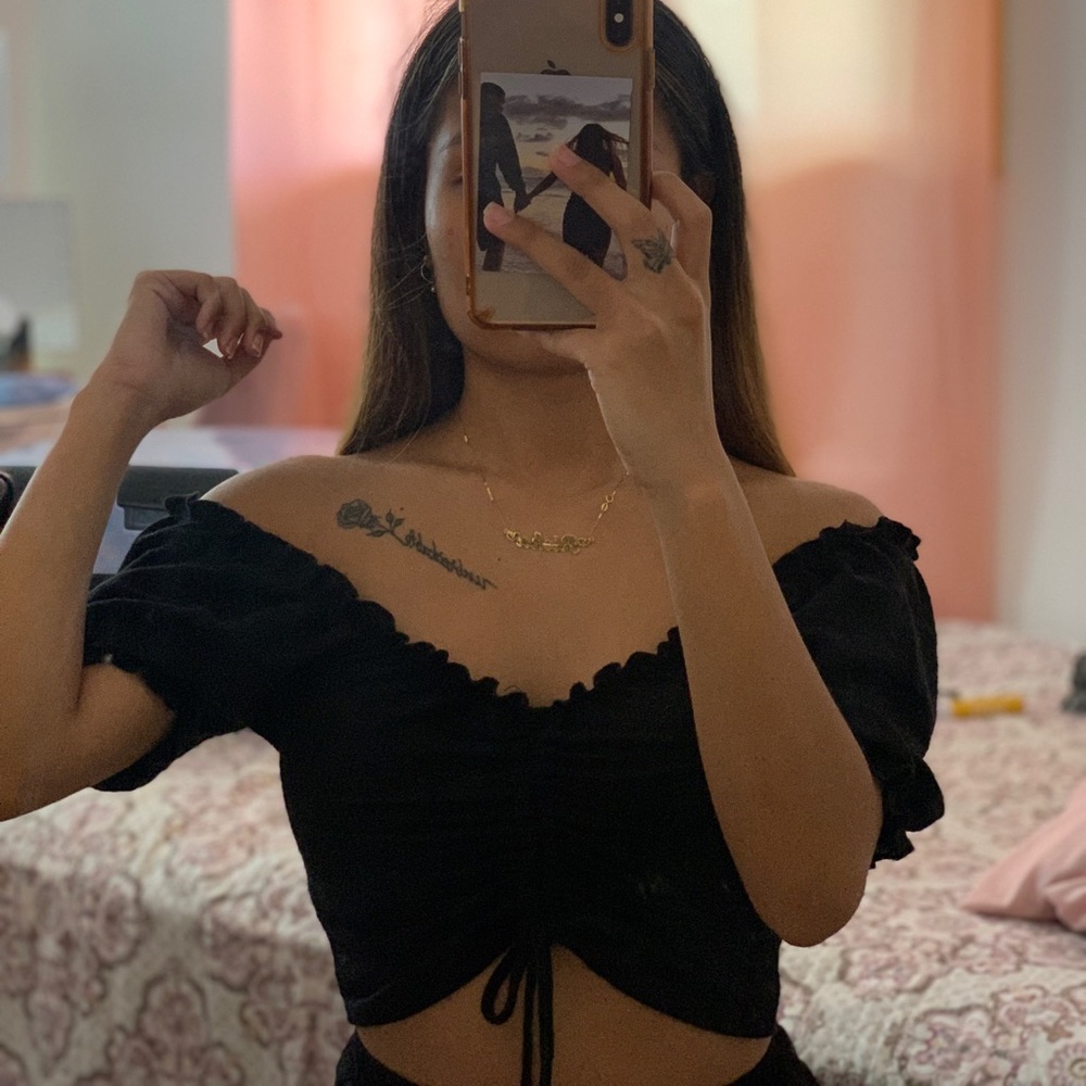 I Joah | Black Off Shoulder w/ Adjustable Strings
